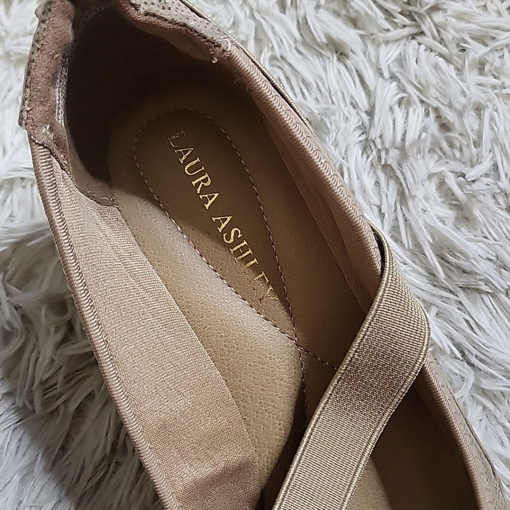 Laura Ashley LA Wagner Tan Nude Beige Wedge Shoes w/ Elastic Strap - 6.5 M - Picture 8 of 12